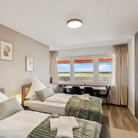 Skyview Mit Balkon & Parkplatz Appartement *