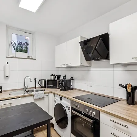 Appartement Skyview Mit Balkon & Parkplatz Ditzingen