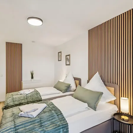 Apartamento Skyview Mit Balkon & Parkplatz Ditzingen