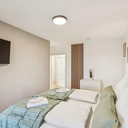Skyview Mit Balkon & Parkplatz Ditzingen