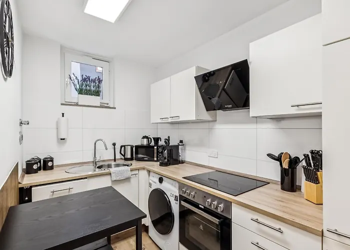 Appartement Skyview Mit Balkon & Parkplatz Ditzingen